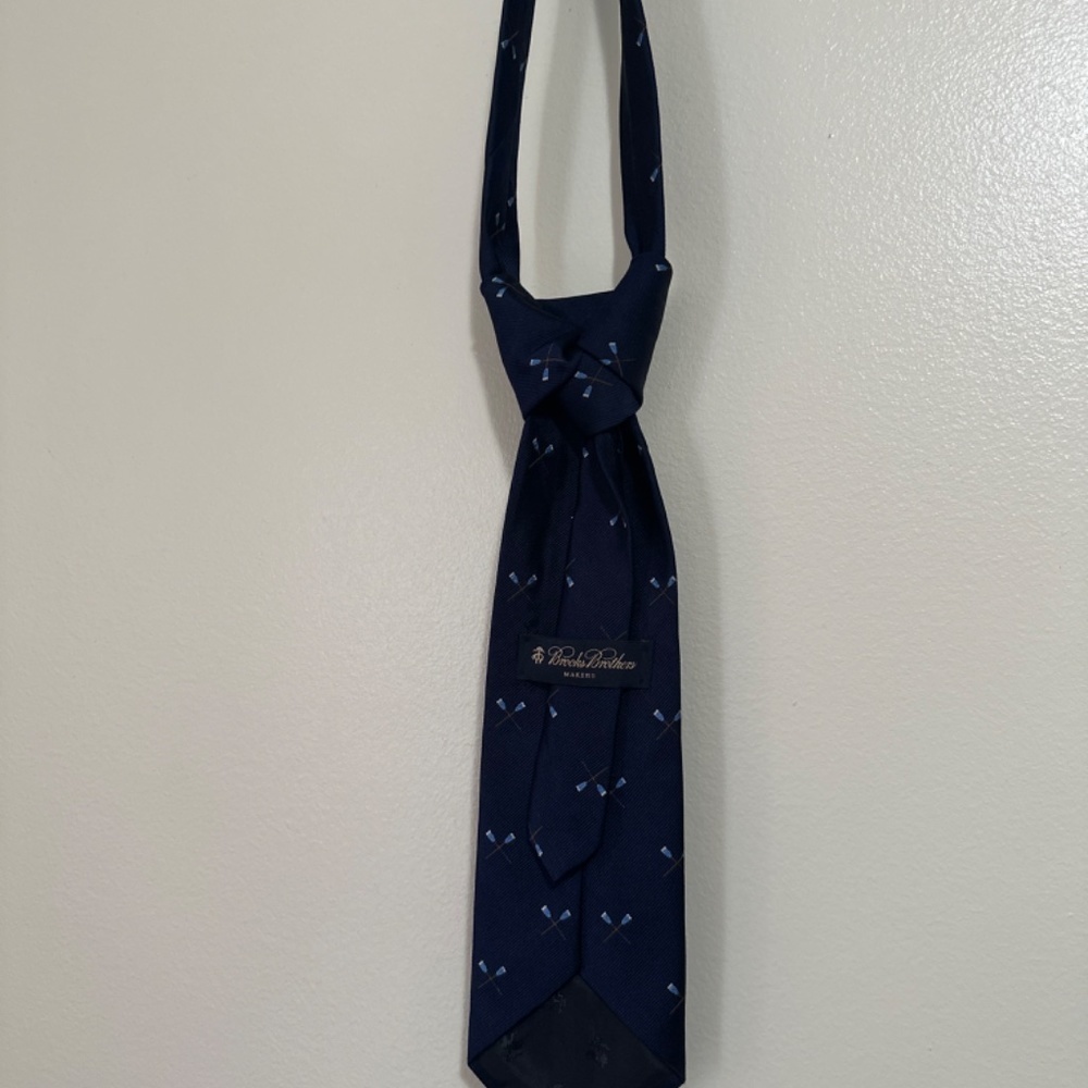 Brooks Brothers Makers View 3